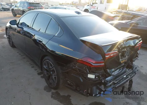 2024 BMW 530I z USA, uszkodzony, nr VIN WBA43FJ04RCR86068